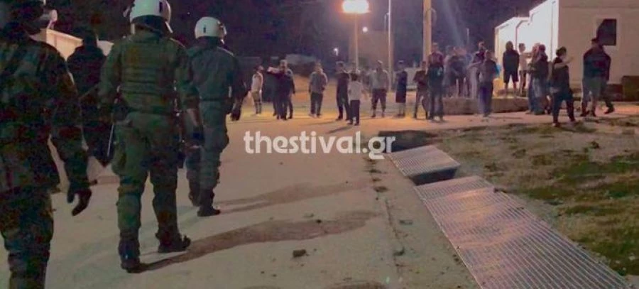 Συμπλοκή και δύο τραυματίες από μαχαίρι στο κέντρο φιλοξενίας στα Διαβατά